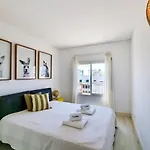 Flh Flat With Pool Apartament *